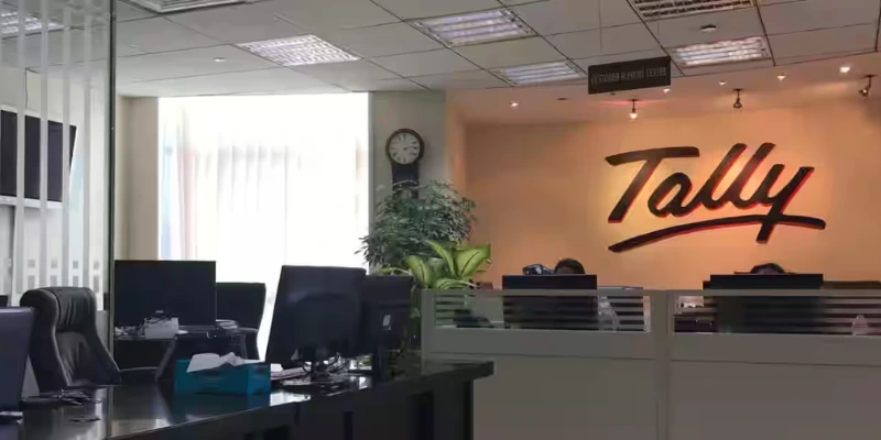How does Tally implement double-entry bookkeeping concepts?